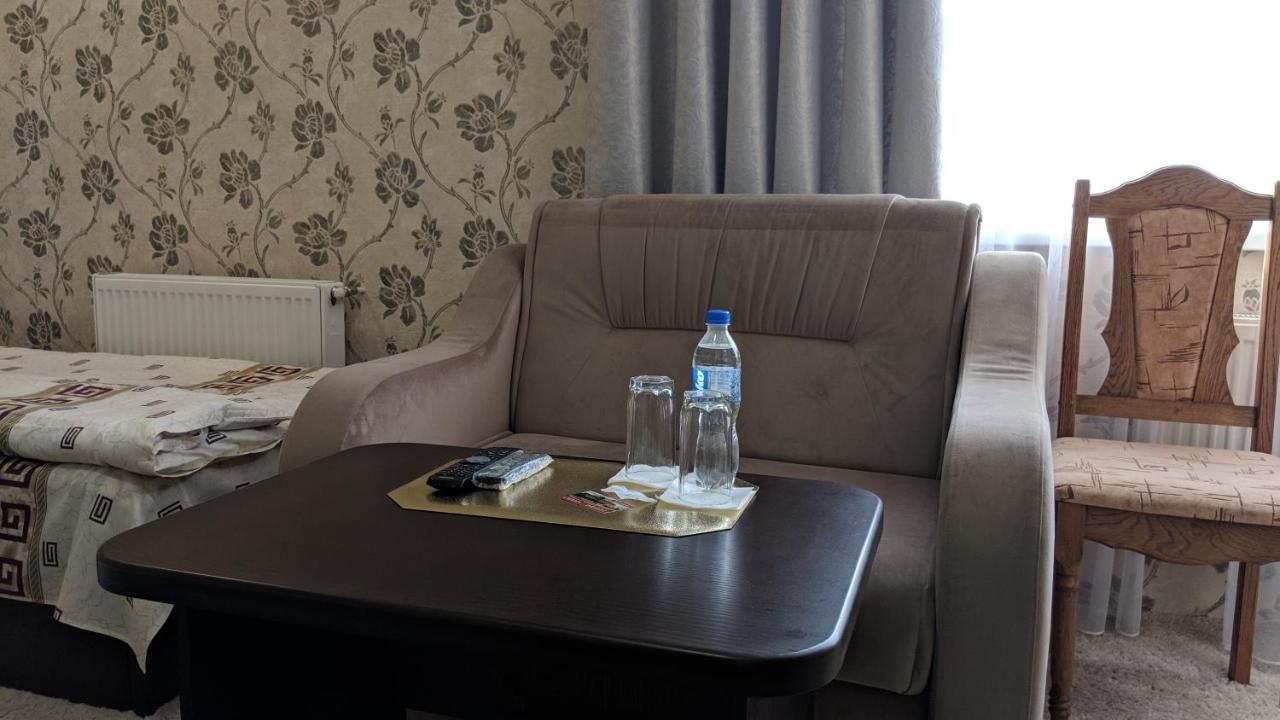 Karavan Hotel Bila Krynytsya  Luaran gambar
