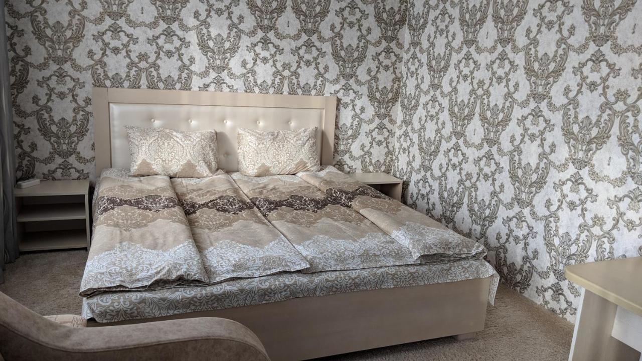 Karavan Hotel Bila Krynytsya  Luaran gambar