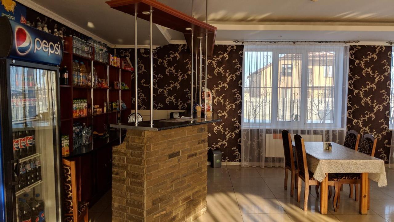 Karavan Hotel Bila Krynytsya  Luaran gambar
