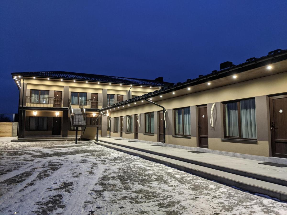 Karavan Hotel Bila Krynytsya  Luaran gambar