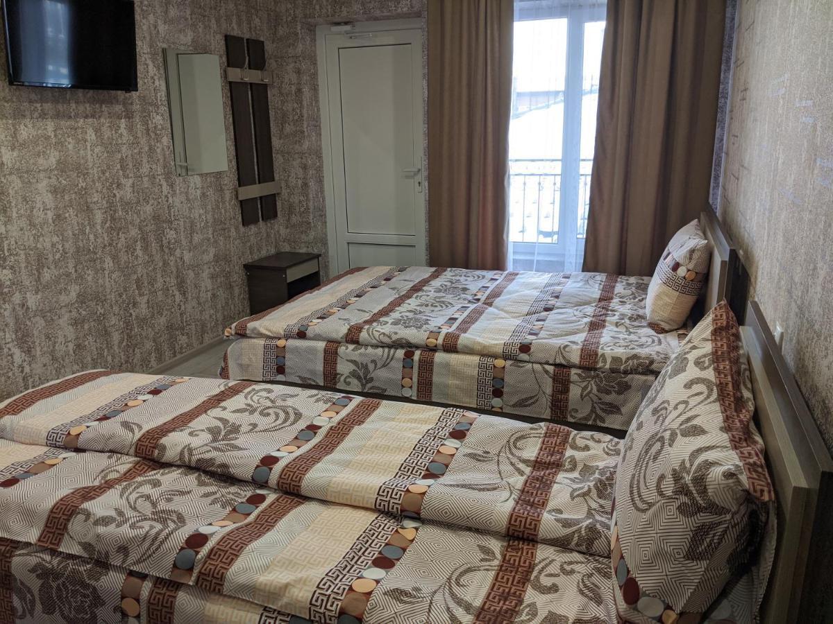 Karavan Hotel Bila Krynytsya  Luaran gambar